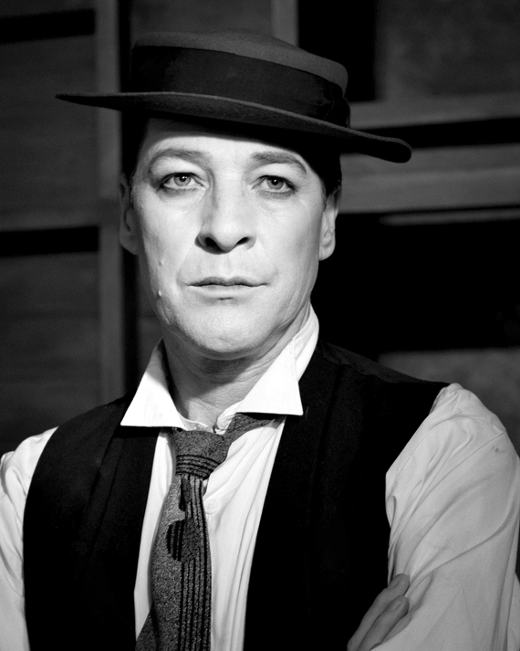 French Stewart as Bustor Keaton in Stoneface