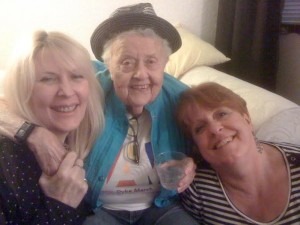 Ivy Bottini (center) with her daughters Laura and Lisa