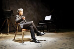 Read more about the article Maestro: Hershey Felder as Leonard Bernstein