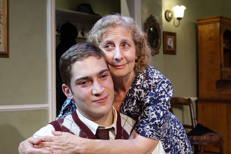 James Morosino and Marilyn Fox in Clifford Odets' Awake and Sing! at the Odyssey Theater. (photo by Ron Sossi)