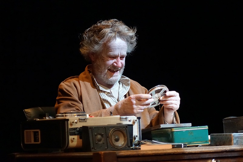 Norbert Weisser in Beckett5 at the Odyssey Theatre Ensemble. (Photo by Ron Sossi)