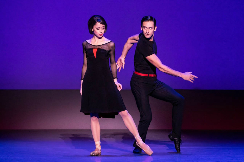 Garen Scribner (Jerry Mulligan) and Lise Dassin (Sara Esty) in An Americn in Paris (photo courtesy Pantages Theatre)