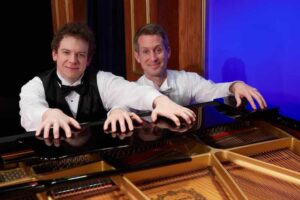 Read more about the article 2 Pianos 4 Hands